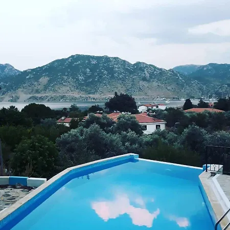 Проживание в семье Mavi Melek Селемие